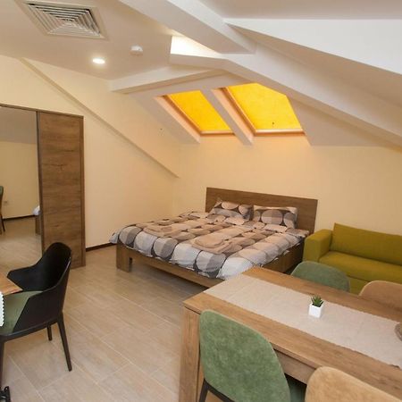 Готель Sofia Family House - Free Parking Екстер'єр фото