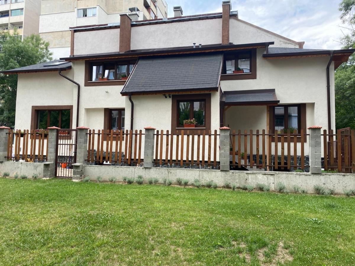 Готель Sofia Family House - Free Parking Екстер'єр фото