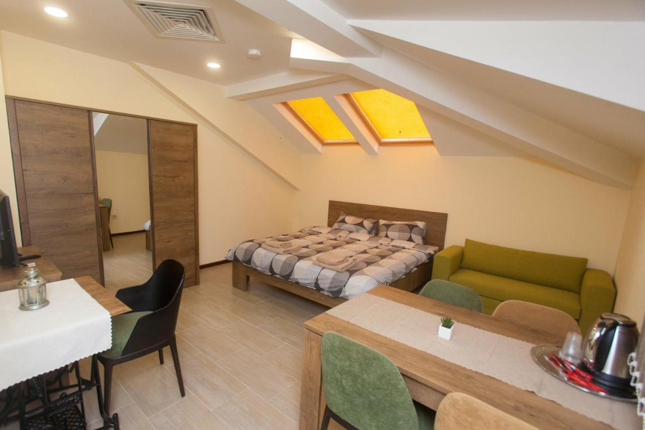 Готель Sofia Family House - Free Parking Екстер'єр фото