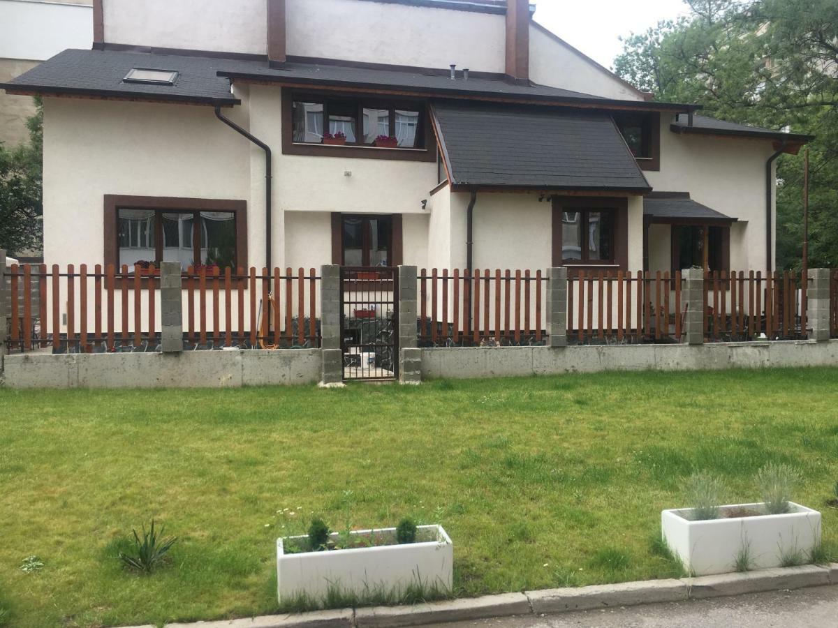 Готель Sofia Family House - Free Parking Екстер'єр фото
