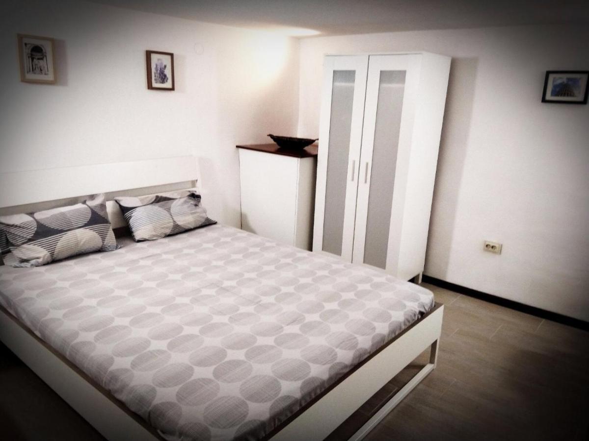 Готель Sofia Family House - Free Parking Екстер'єр фото