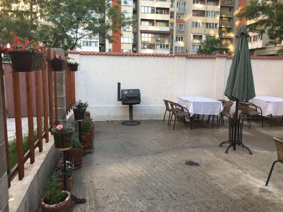 Готель Sofia Family House - Free Parking Екстер'єр фото